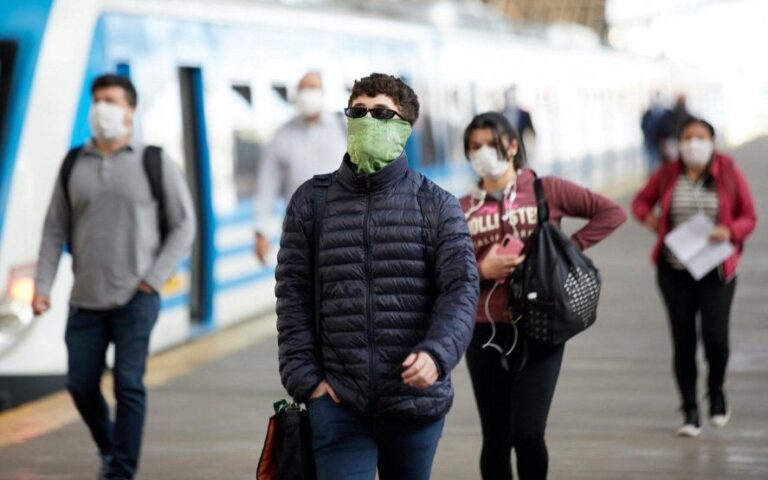 Advierten que jóvenes asintómáticos están propagando el virus