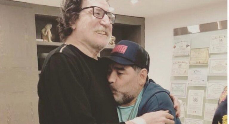 Charly García publicó una carta a Maradona con su letra
