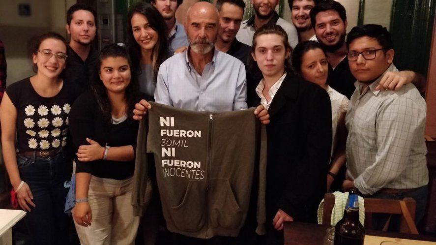 Juan José Gómez Centurión, dirigente negacioncita, corrió por derecha a Javier Milei.