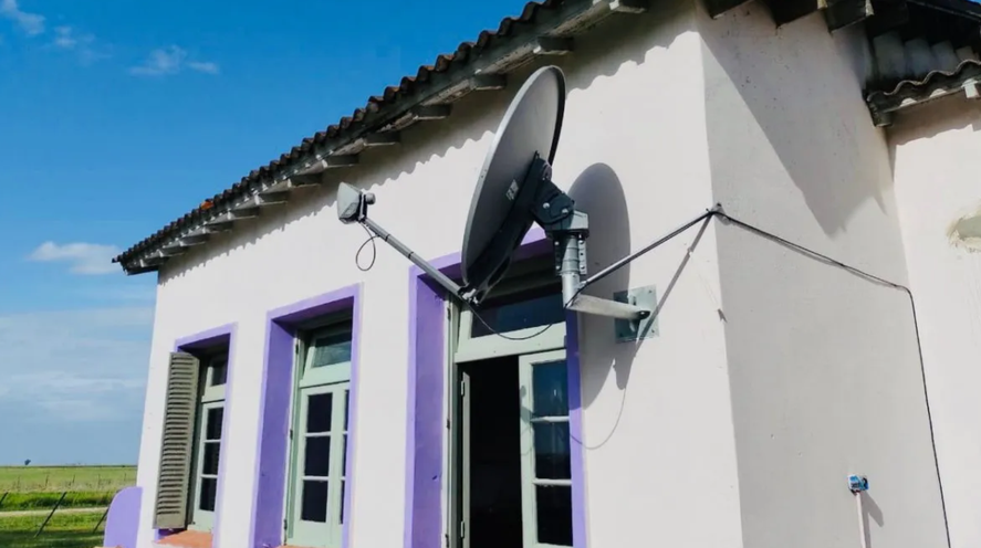 1.500 escuelas rurales tendrán conexión a internet a través de la empresa Orbith.