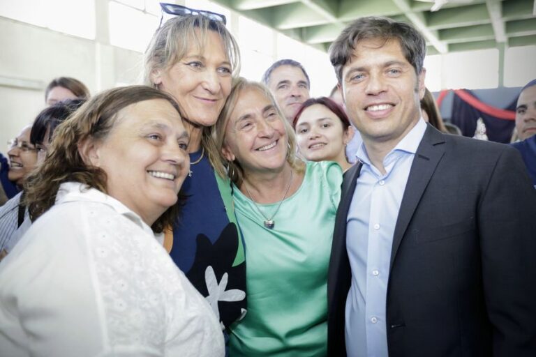 Con fuertes críticas al centralismo porteño, Axel Kicillof inauguró dos escuelas
