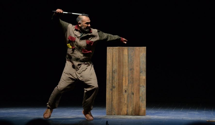 "Juan Moreira o la imposibilidad" con la actuación, dramaturgia y dirección de Gustavo Delfino "Juan Moreira o la imposibilidad" con la actuación, dramaturgia y dirección de Gustavo Delfino