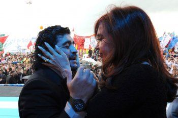 VIDEO: Así fue la sentida despedida de CFK a Diego Maradona