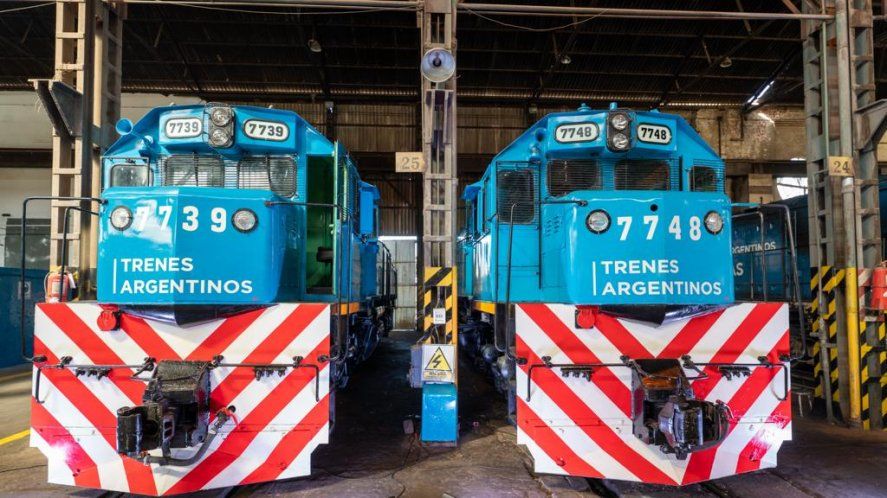 Trenes Argentinos Cargas presentó dos locomotoras.