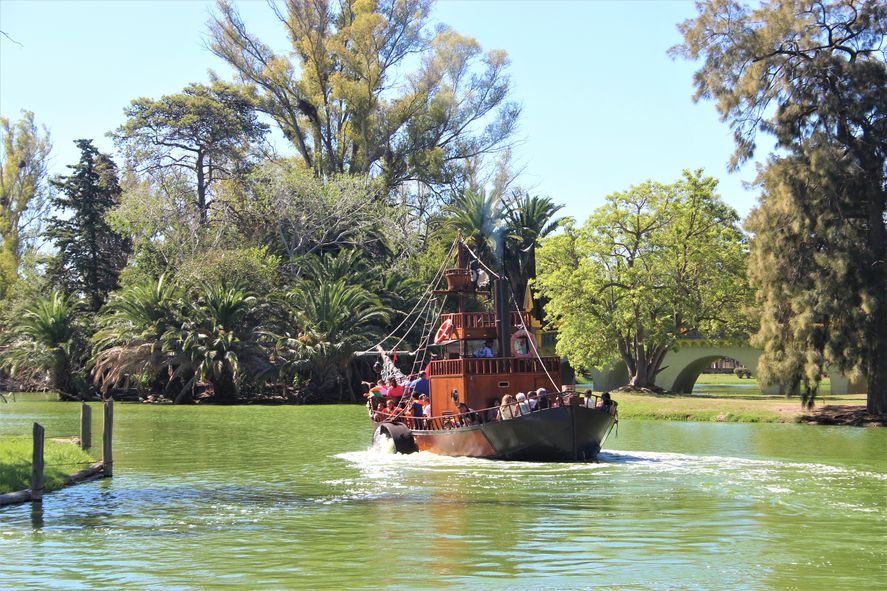 El paseo en barco recorre casi 3 kilómetros