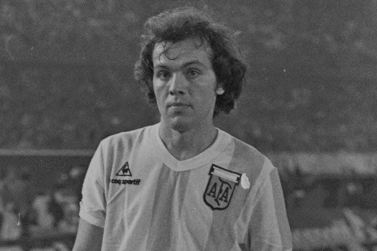 Pachorra con la celeste y blanca, en su puesto había un tal Diego Armando Maradona.