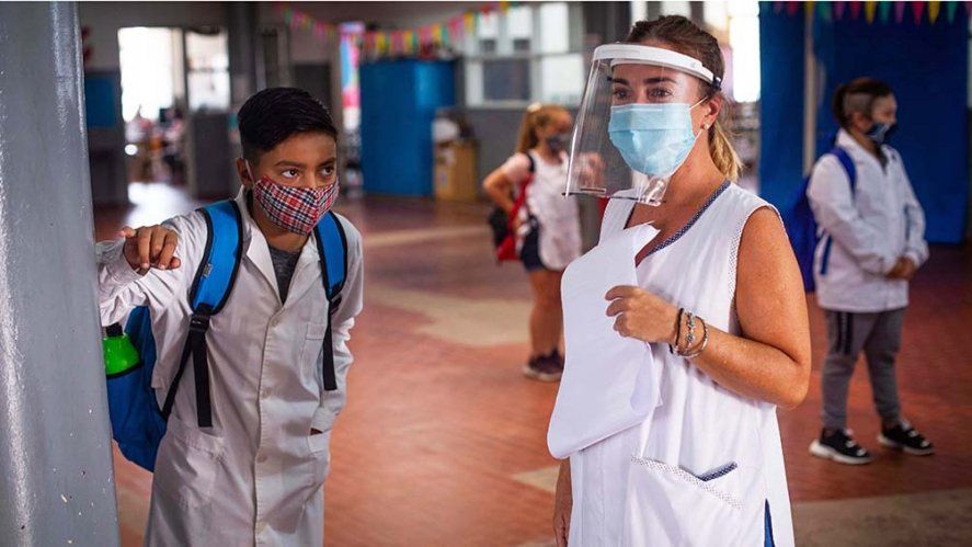 Coronavirus: un comité de crisis avaluará la continuidad de las clases presenciales