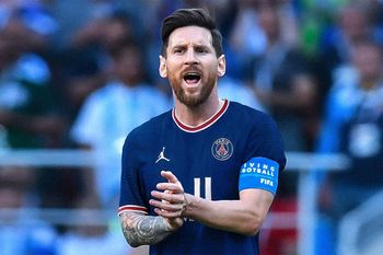 Aplausos de los cuatro costados para Messi en su debut en el PSG.