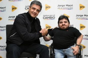 franco rinaldi, homofobo y racista candidato pro, divide la oposicion