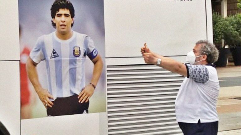 Antonio Torres recorrerá España con un micro con la imagen de Maradona