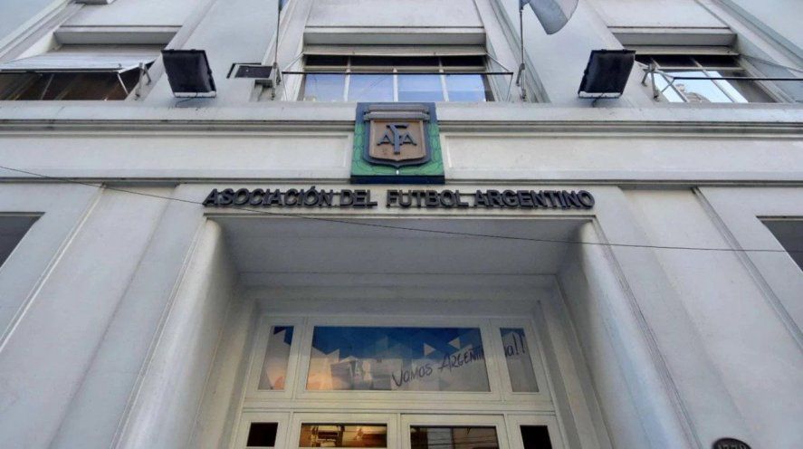 La vuelta del fútbol es clave para la estructura económica de los clubes.