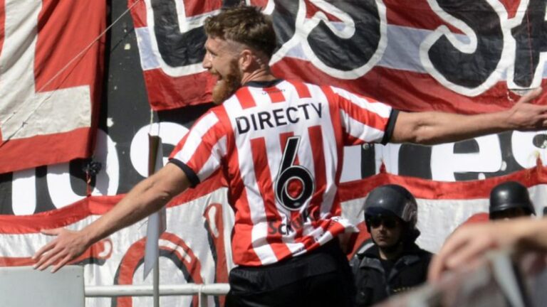 Schunke: un cuadro, una camiseta y su historia en Estudiantes