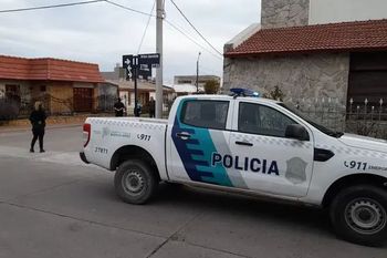 bahia blanca: asesinan a balazos a un joven y detuvieron a su abuelo