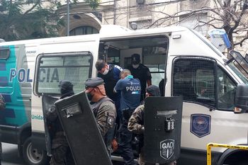 cocaina envenenada: asi trasladaron a el paisa aquino a una prision federal