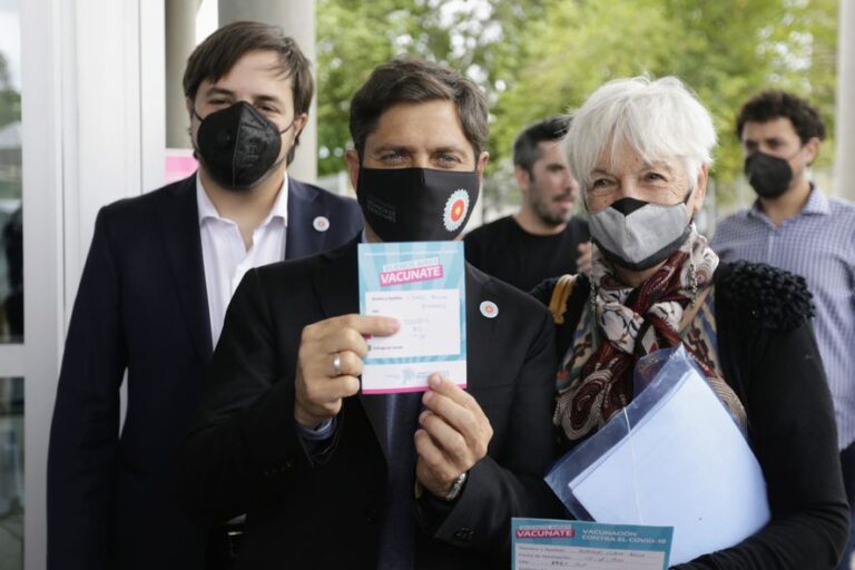 Axel Kicillof dejó la puerta abierta  un pasaporte sanitario