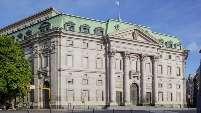 ¿A cuánto cerró el dólar el martes 21 de junio?