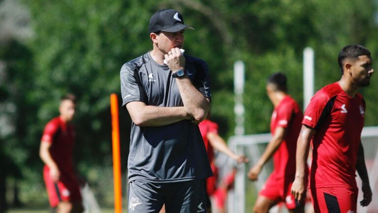 Estudiantes: Abel Balbo conforme con Luciano Lollo