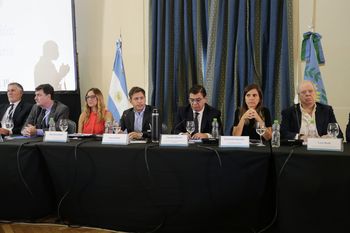 Axel Kicillof expuso en Mar del Plata sobre la situación del trabajo bonaerense