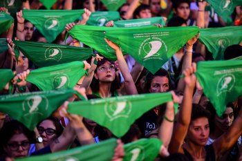 aborto: como es el programa de ioma para garantizar interrupciones de embarazo