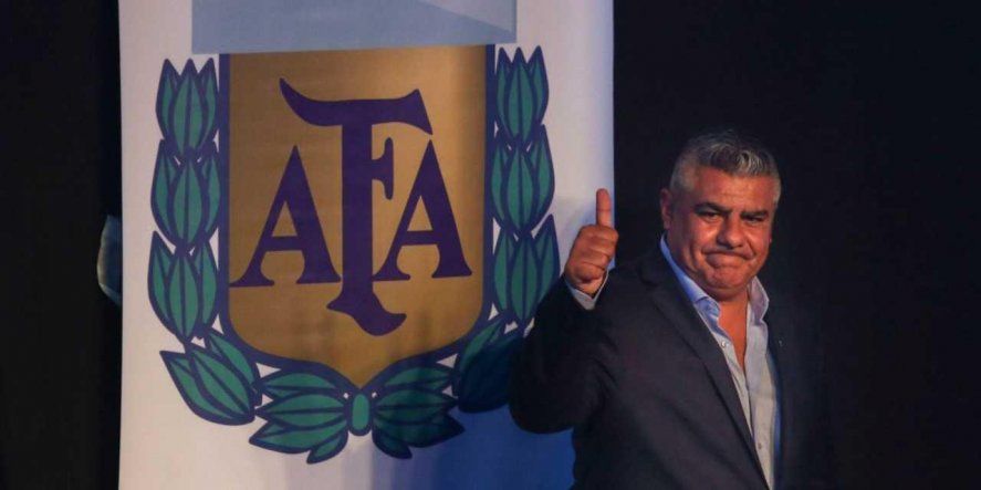 Mal día para Tapia: hace una semana la AFA tuvo un allanamiento y ahora le cayó una denuncia por atentar contra la Salud Pública.