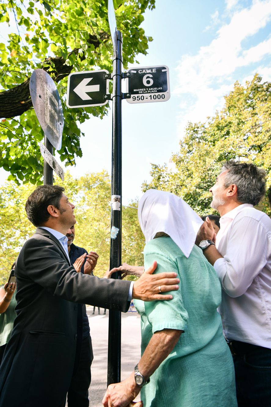 Acto de cambio de nomenclatura de calle 6 entre calles 50 y 54 de la ciudad de La Plata.