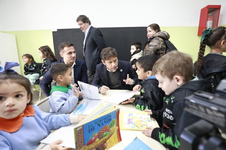 6 mil obras, 180 escuelas y 870 aulas: los números con los que Axel Kicillof encara la campaña