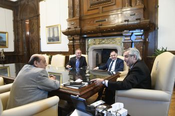alberto fernandez se reunio con tres historicos del conurbano
