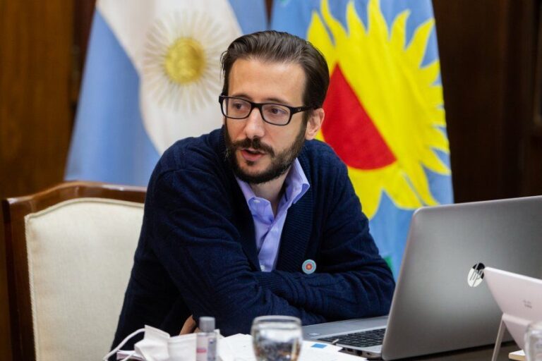 Agustín Simone se despidió del gabinete bonaerense y prometió seguir acompañando