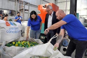 Julio Zamora en la cooperativa Creando Conciencia