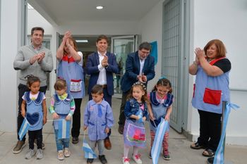 Axel Kicillof inauguró otro establecimiento educativo y ya van 112