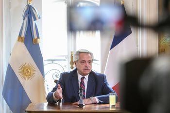 Alberto Fernández sigue la gira por Europa