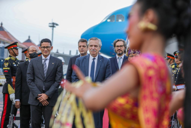 Alberto Fernández ya está en Bali para la cumbre del G20