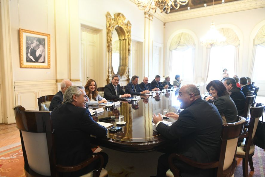 Alberto Fernández y su gabinete en la reunión en Casa Rosada