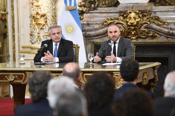 Martín Guzmán junto al presidente Alberto Fernández
