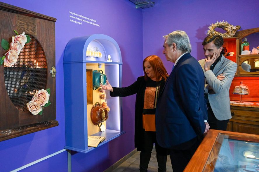 Alberto Fernández visitó la Casa Museo María Elena Walsh