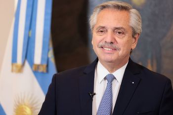 Alberto Fernández saludó a Charly García