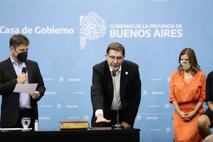 Alberto Sileoni juró como nuevo Director General de Cultura y Educación del gabinete de Axel Kicillof.