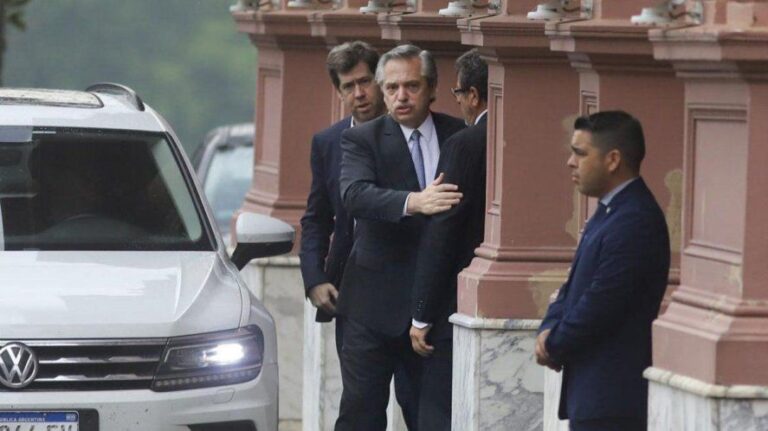 Alberto Fernández, en el ojo de tormenta del gobierno