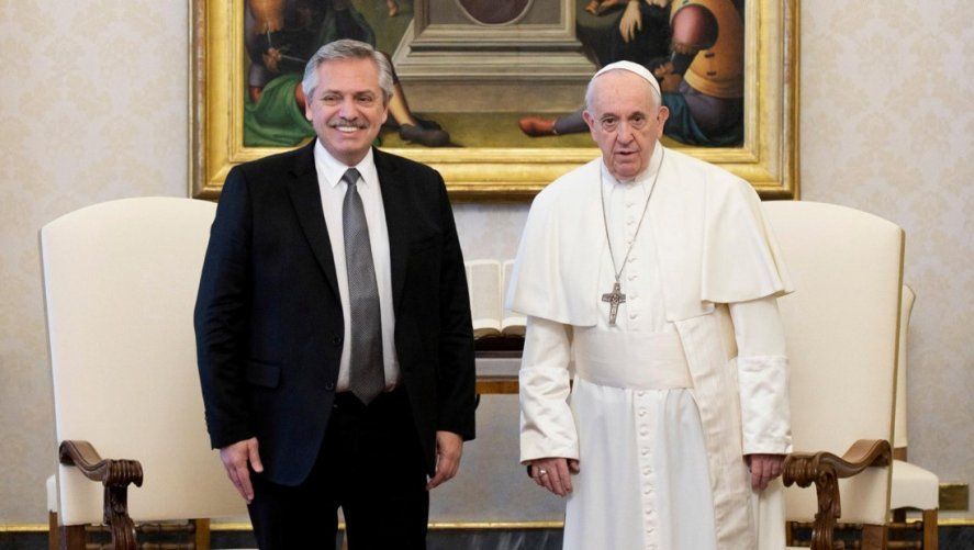 Alberto Fernández y el Papa Francisco durante su encuentro de 2020