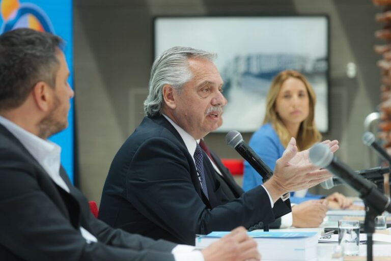 El Gobierno sostiene las PASO y lanzó un mensaje interno