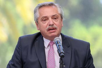 Alberto Fernández defendió a la docente de La Matanza