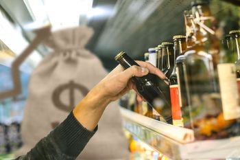 Un intendente prohibió la venta de alcohol durante el partido de Argentina.