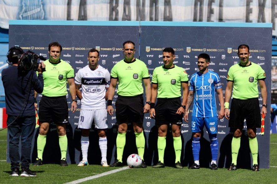 Brahian Alemán capitán en Gimnasia para Pipo Gorosito