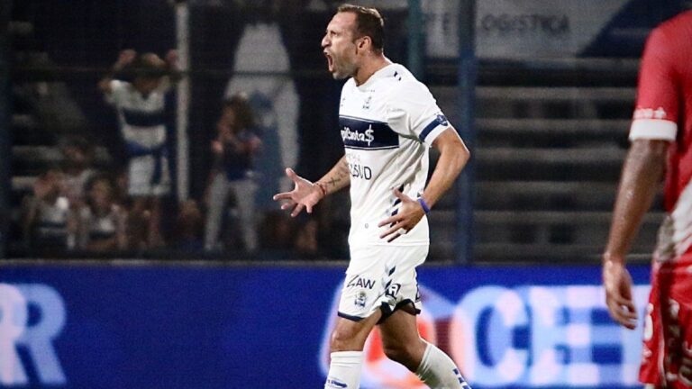 Gimnasia: Alemán juega, los demás son japoneses