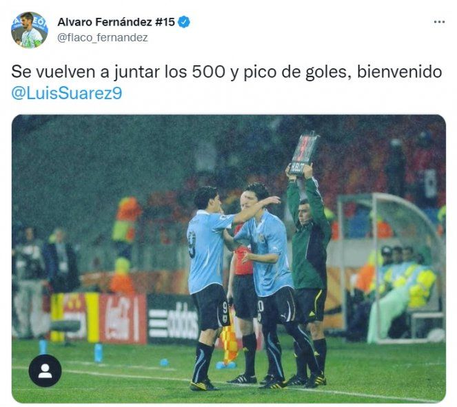 Álvaro Fernández junto a Luís Suárez en Uruguay