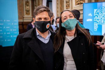 Ana Laura Ramos junto al gobernador Axel Kicillof durante la presentación del convenio con AFIP para el nuevo sistema de presentación de declaraciones juradas. Ana Laura Ramos junto al gobernador Axel Kicillof durante la presentación del convenio con AFIP para el nuevo sistema de presentación de declaraciones juradas.