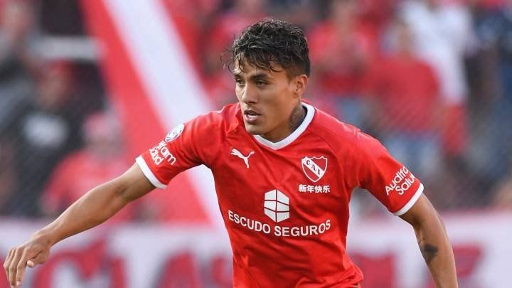 Andrés Roa con la camiseta de Independiente.