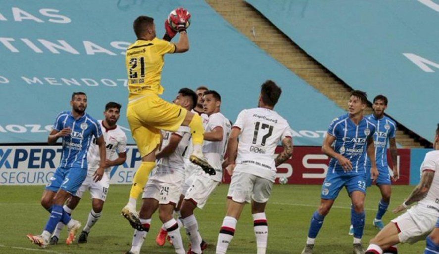 Estudiantes recibe a Central Córdoba luego de la derrota con Godoy Cruz.