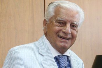 Antonio Cafiero fue gobernador de la provincia de Buenos Aires entre 1987 y 1991