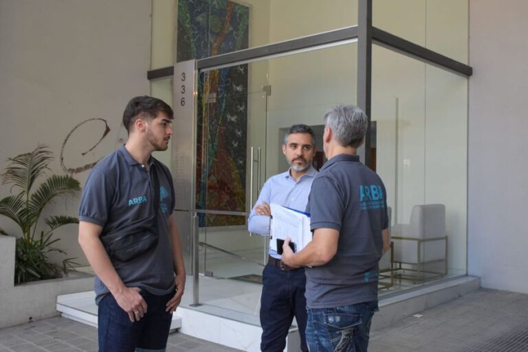 Con la ayuda de municipios, ARBA sale a buscar morosos y evasores